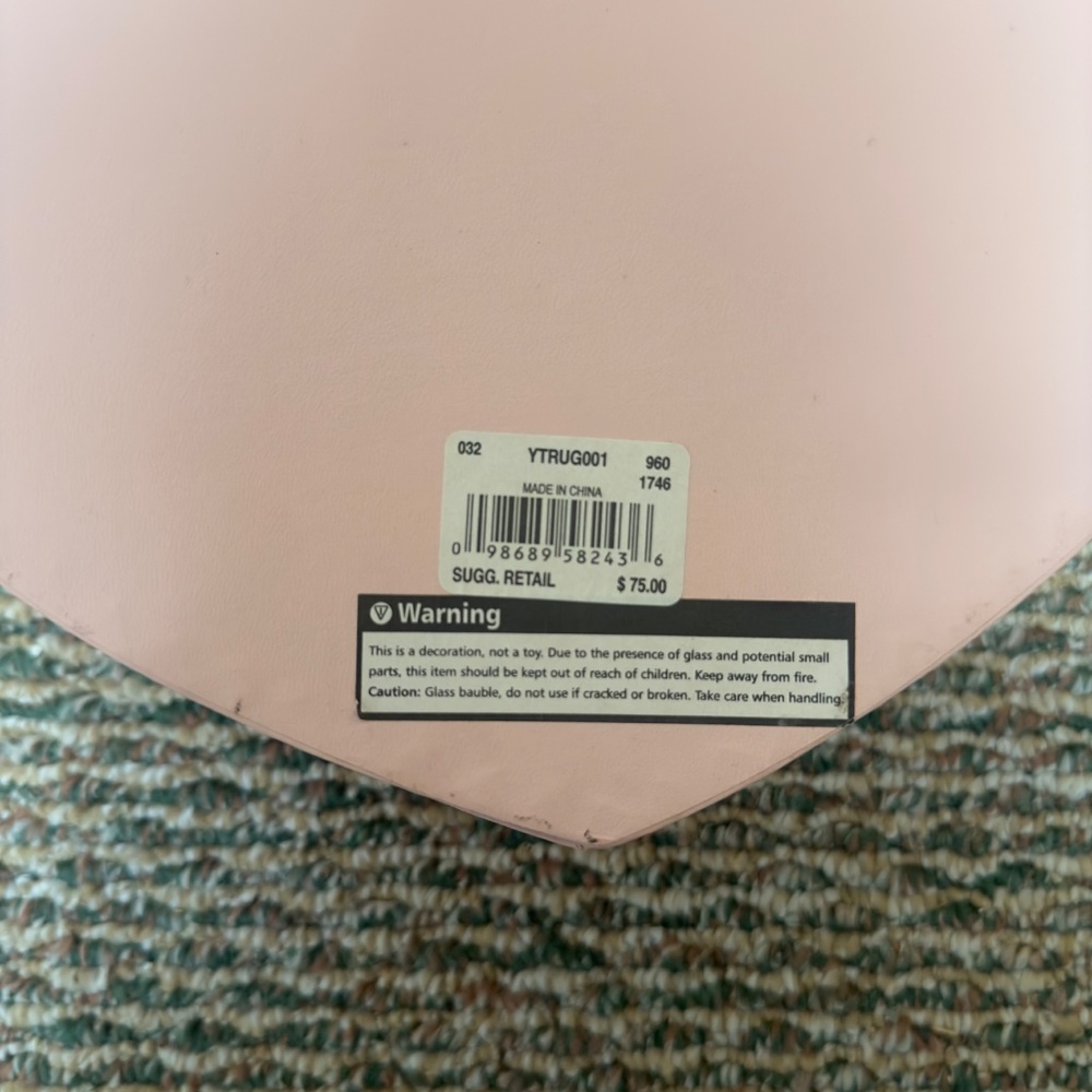 RARE Juicy Couture Set of 6 Blown Glass Christmas Holiday Ornaments Heart Box - Picture 9 of 11